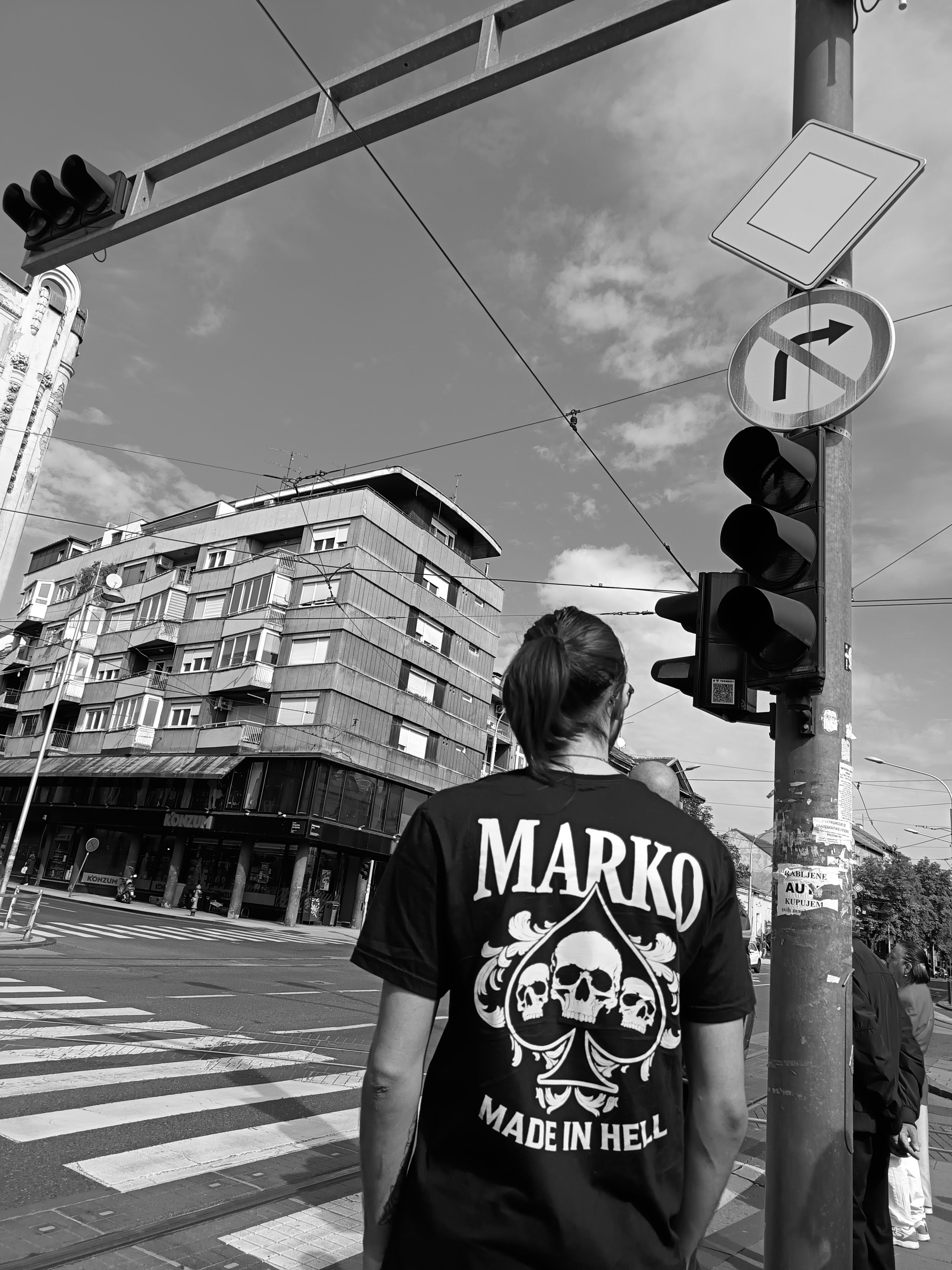 Made in hell- T-Shirt